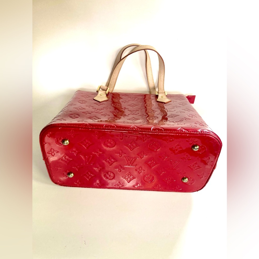 Louis Vuitton Houston Bag - Picture 3 of 11